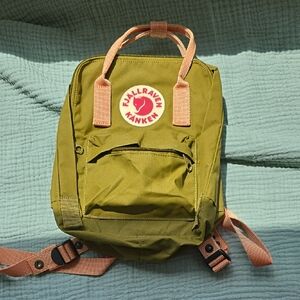 Kånken Olive Green Backpack, Mini